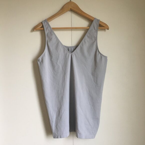 Vintage Ice Blue Grey Stretchy Seamless V-Neck Tank Top - Picture 1 of 11